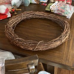 24” X 22” Oval Grapevine Wreath