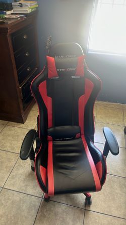 GTRACING Gaming Chair Red/Black reclines, lowers height– Great Condition