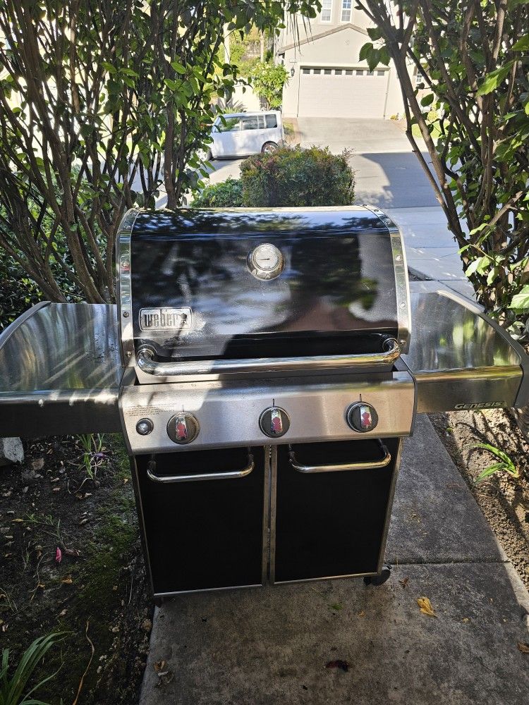 Weber Genesis Grill Used But Works Great