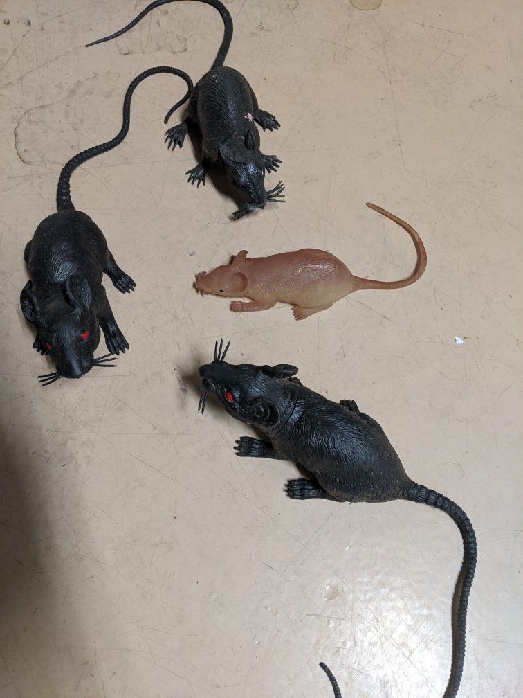 Rubber Prop Rats
