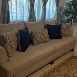 living room armchairs good condition clean nola I need only this luxury