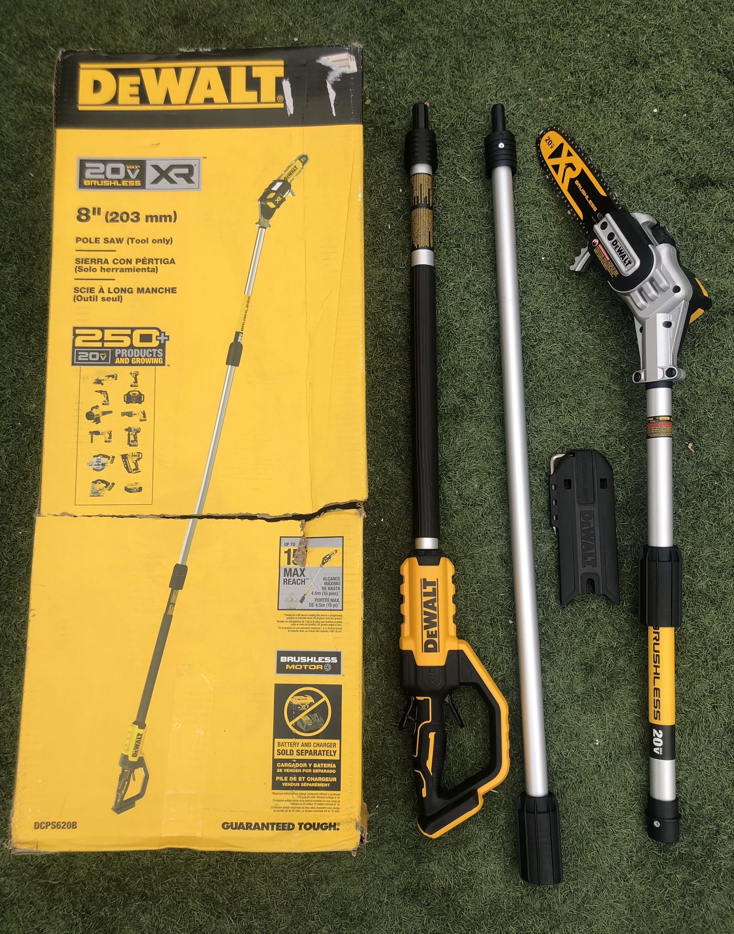 DEWALT 20V MAX 8in. Brushless Cordless Battery Powered Pole Saw (Tool Only) $120