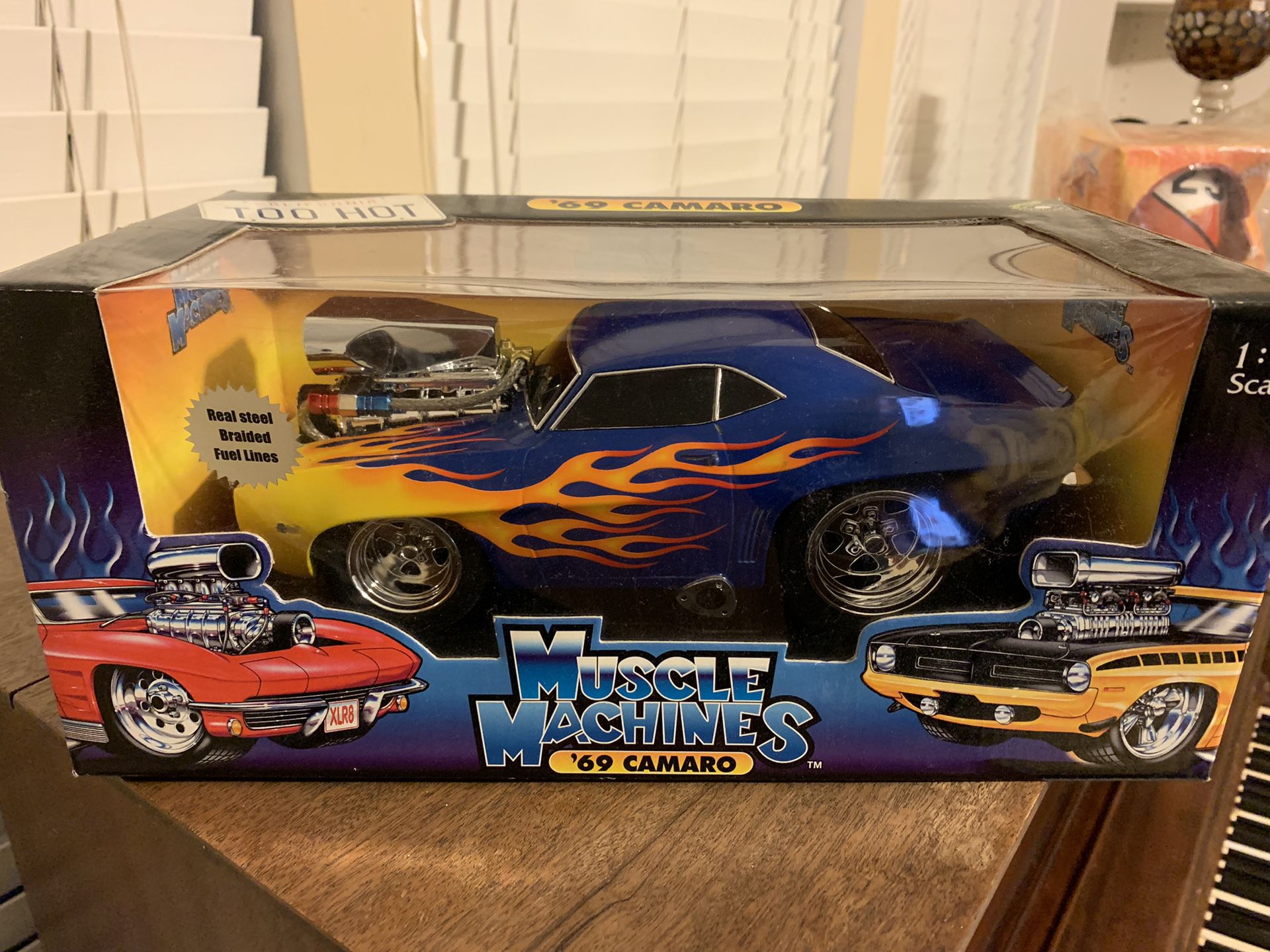 1969 Camaro Muscle Machines 1:18 scale