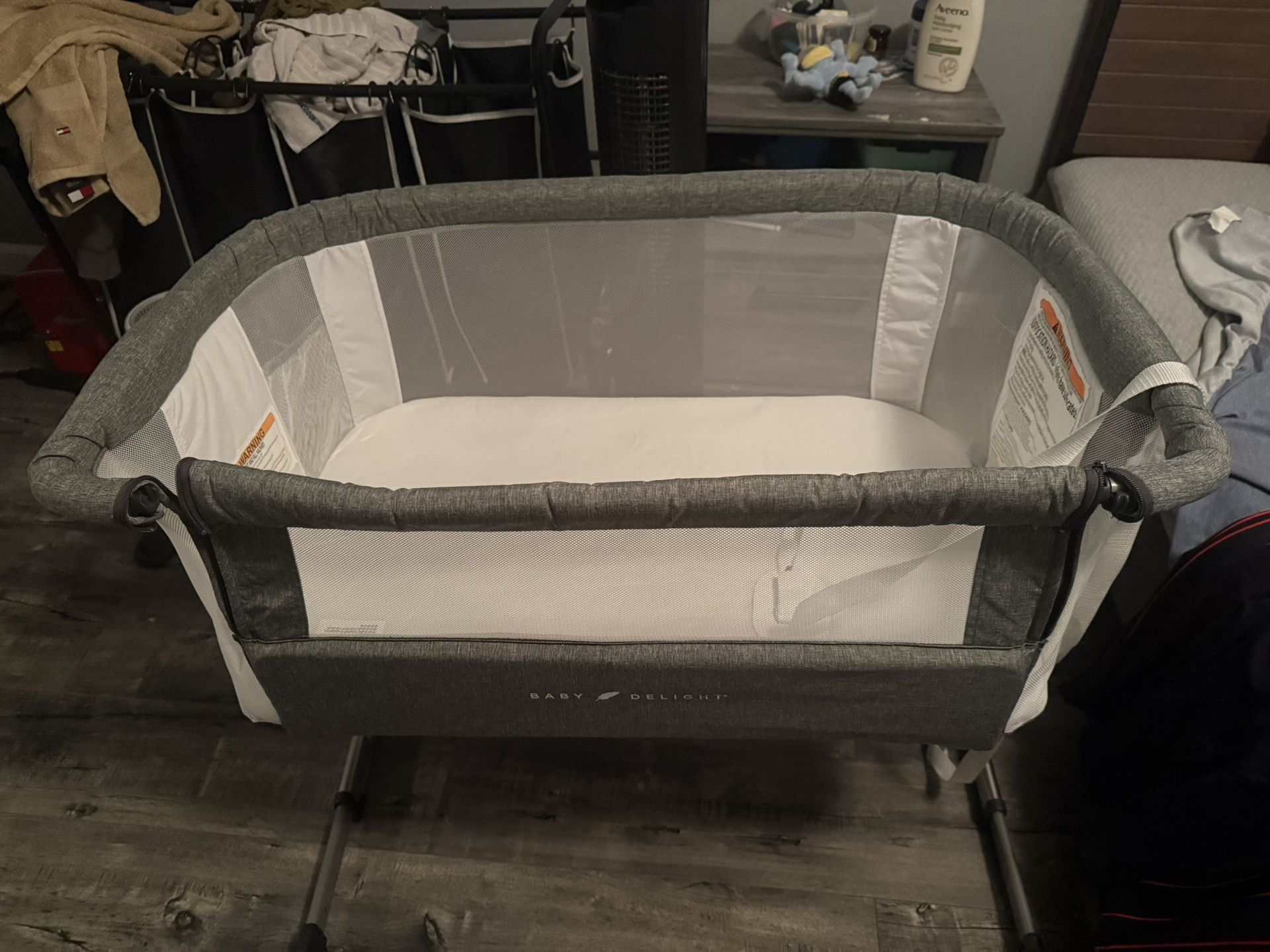 Baby Delight Beside Me Dreamer Bassinet