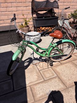 Green beach cruiser