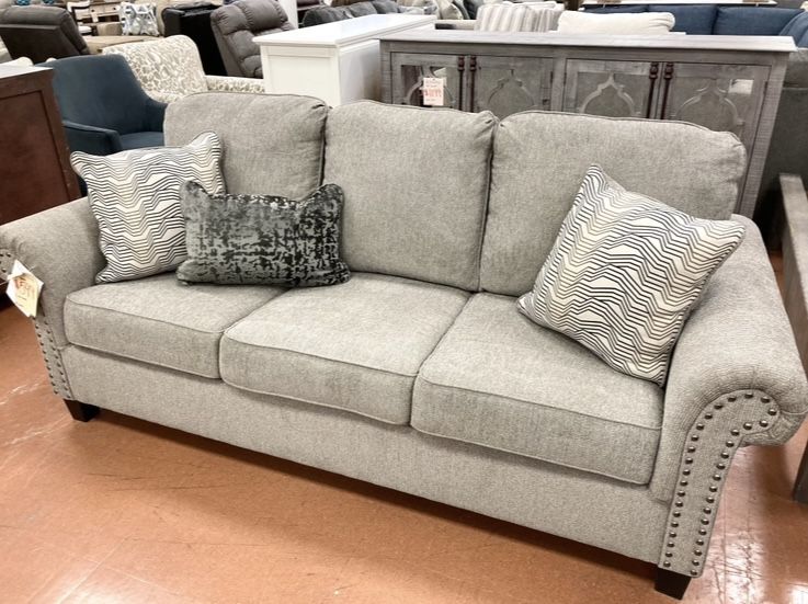 New 91” Sofa 🔥🔥 CLEARANCE