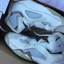 Sz 7 Girls Jordan’s 