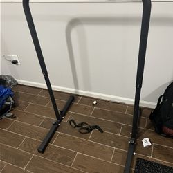 Free-Standing Pull-Up Bar / Power Tower – Sturdy & Adjustable