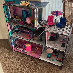 LOL Doll House