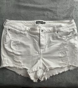 Torrid White Denim Shorts - Size 20