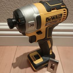 DeWalt Impact Drill 1/4 $100 New