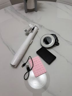 4-Piece Content Creator Kit – Selfie Stick, Phone Monitor & Light