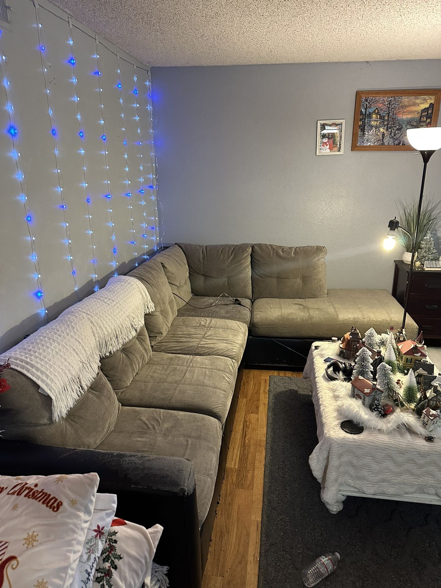 Huge Couch (Wear And Tear) Good lil Garage Set Up 