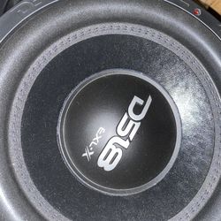 2 Ds18 Subs 12” Comes With Center Console Box 