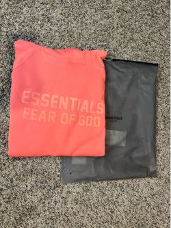 Essential hoodie