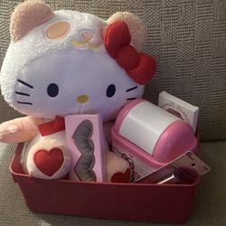 Hello Kitty Basket