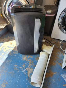 12,500 btu portable ac with hose/ window kit/ blows ice cold air fast/ for big room but cools down a small room much faster