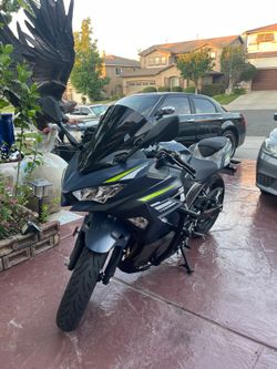2022 Kawasaki Ninja 400