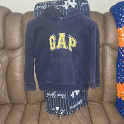 Gap Hoodie Size Medium 8 