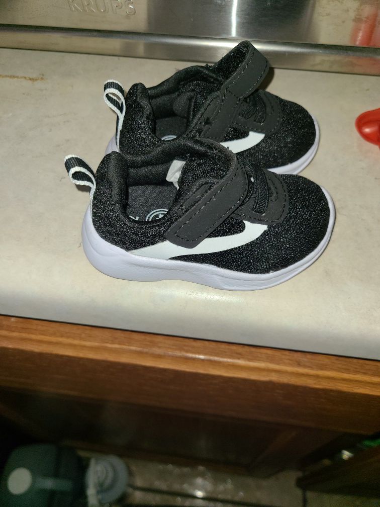 Brand New Toddler shoes size 2