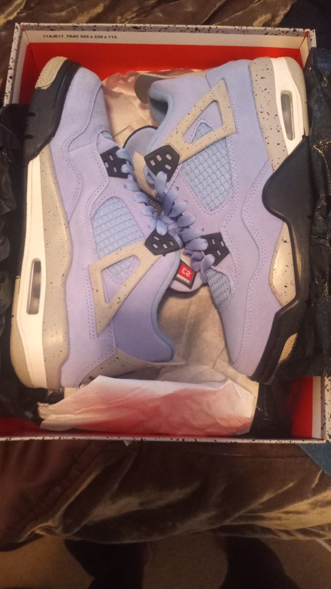 Jordan 4 University Blue GS Size 6