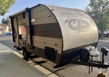 2017 Trailer & Toy Hauler Tags 2027