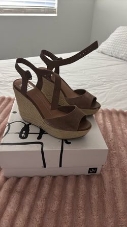 Light brown wedge sandals size 9