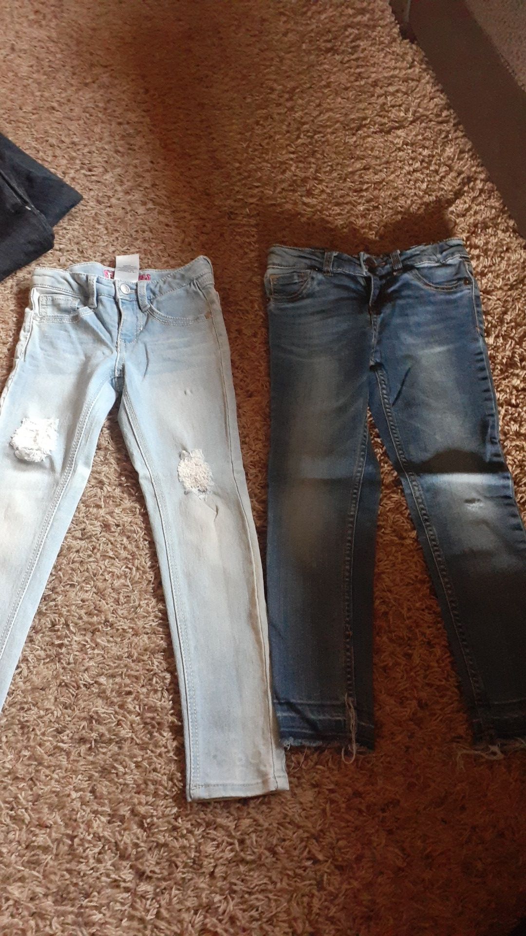 Toddler Girl Jean's Size 6X Excellent Condition $5 each Pair on left is SOLD