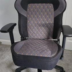 Office or Gaming Chsir