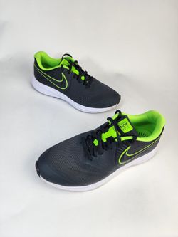 Boys Nike Star Runner Sneaker Shoes - Size 5.5Y NWB Graphite/Caladon AQ3542-004