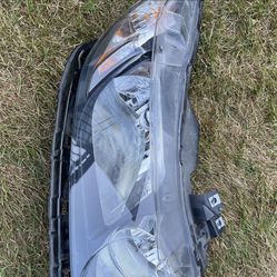 2011 Honda Civic lX right (passenger Side) Headlight With Bracket OEM