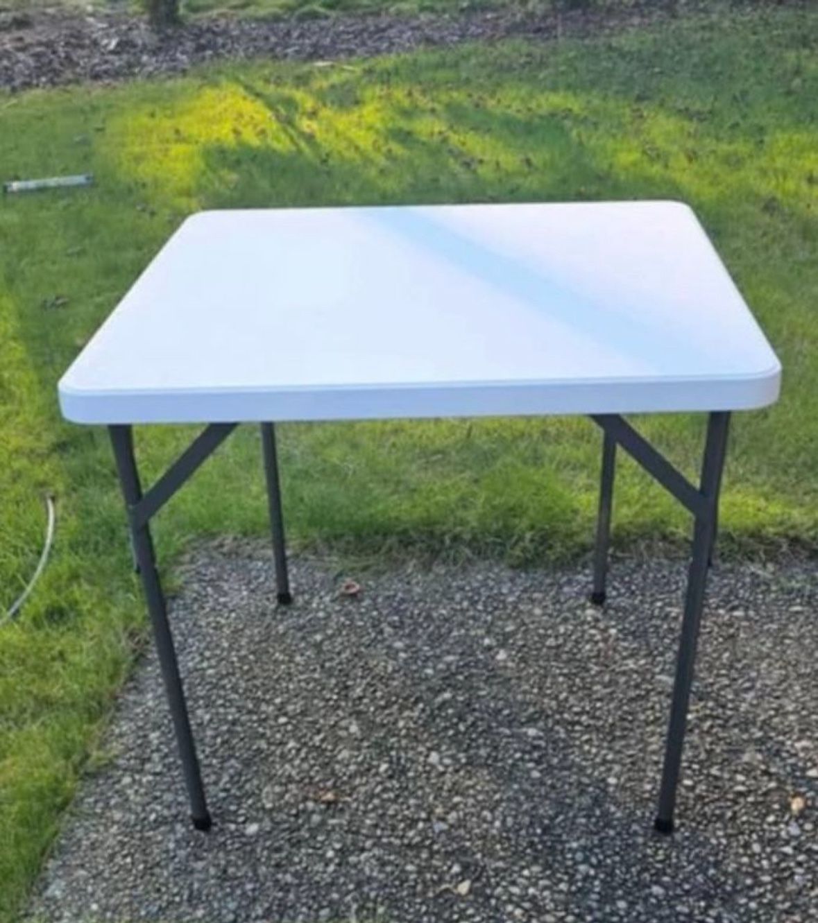 ICEBERG folding table: square top