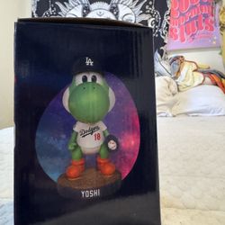 Yoshi Bobble Head #17 Dodgers