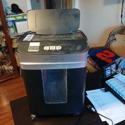 Cross Cut Paper Shredder For Sale