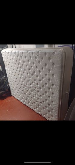 Queen Size Mattress 