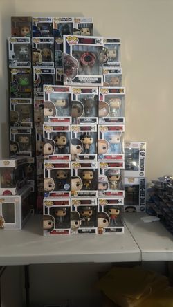 Funko pops lot Stranger Things