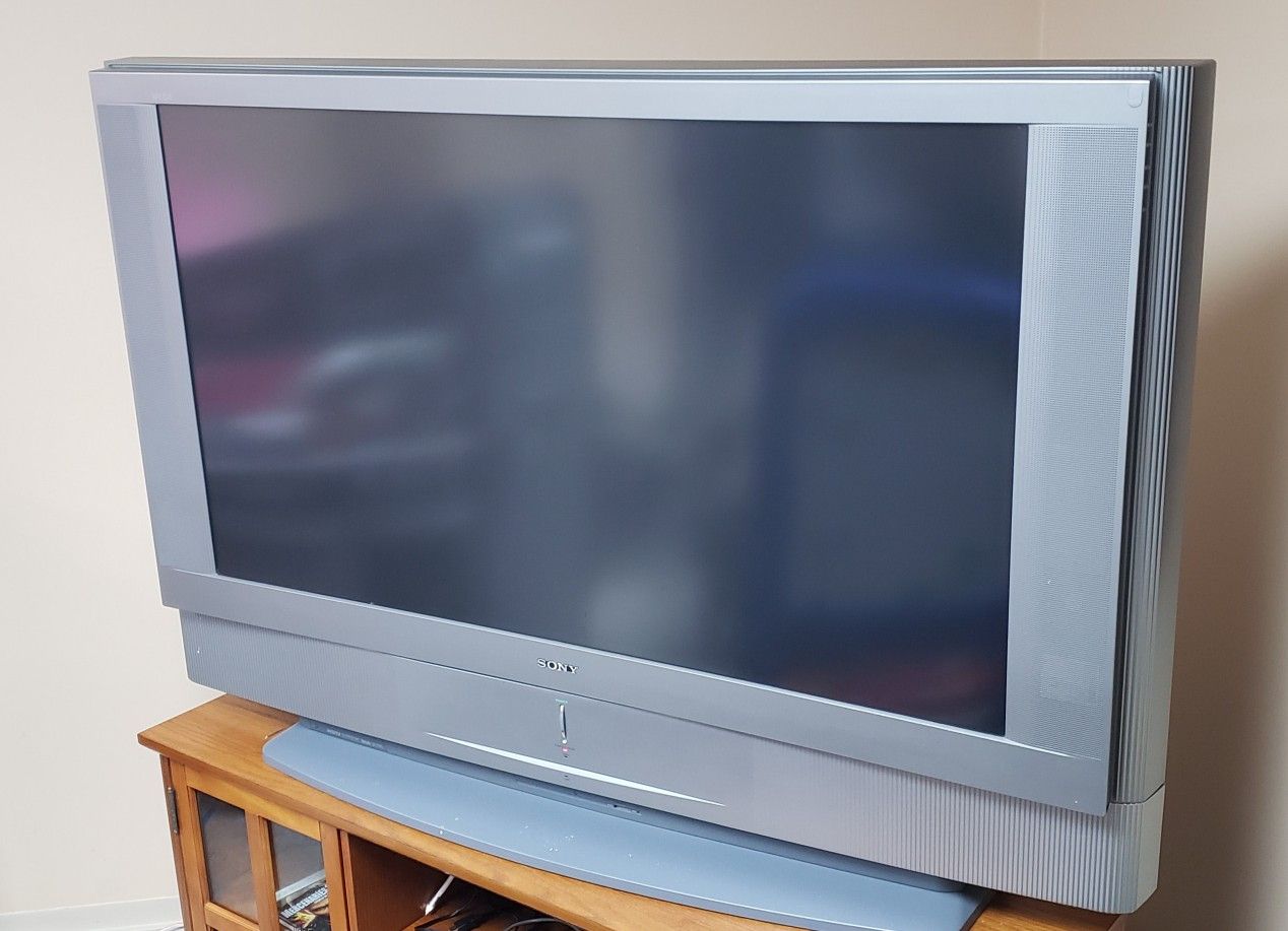 Sony Grand WEGA KDF-50WE655 50-Inch LCD Projection TV with Integrated HDTV Tuner 