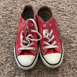 Converse Low Cut Size 4