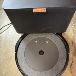Roomba I5+