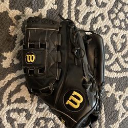 Black Wilson A2000 Baseball Glove