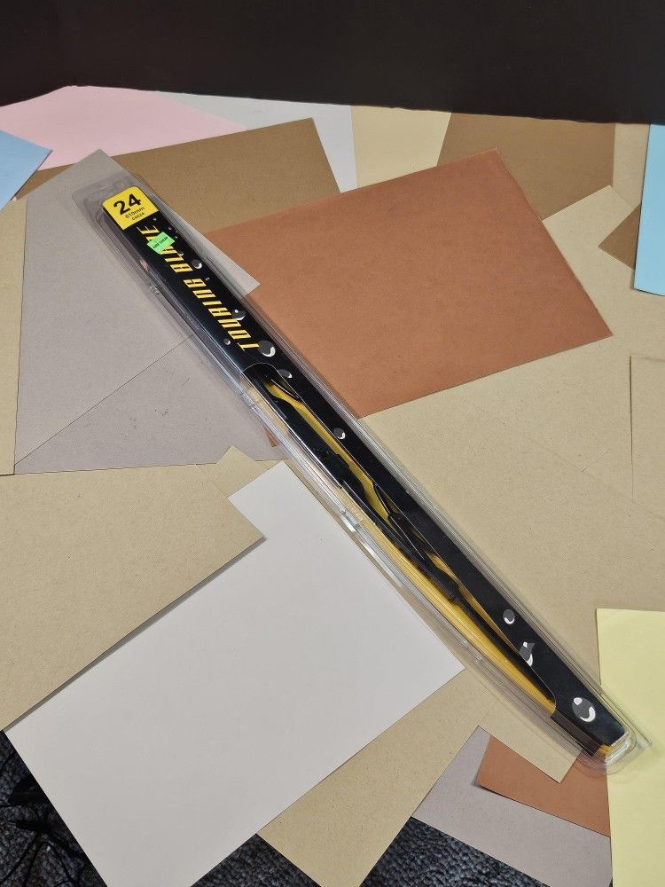 Saver 24" Windshield Wiper Blade 610mm, Made in USA – 04624