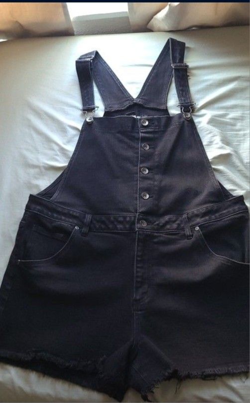 Hot Topic Denim Shortall XL