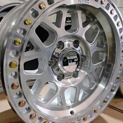 17 Inch Kmc Grs 6x135 Ford 