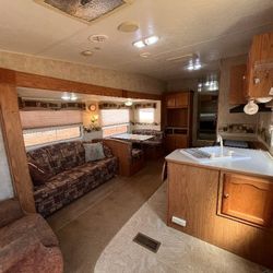 5th Wheel Camper