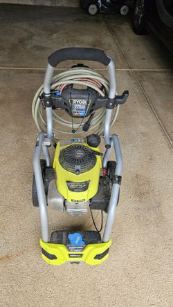 Your Ryobi 3100 PSI (2.5 GPM) pressure washer uses SAE 10W-30 or SAE 30 4-stroke engine