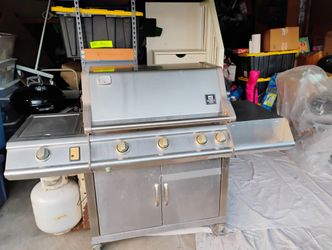 BBQ with side burner