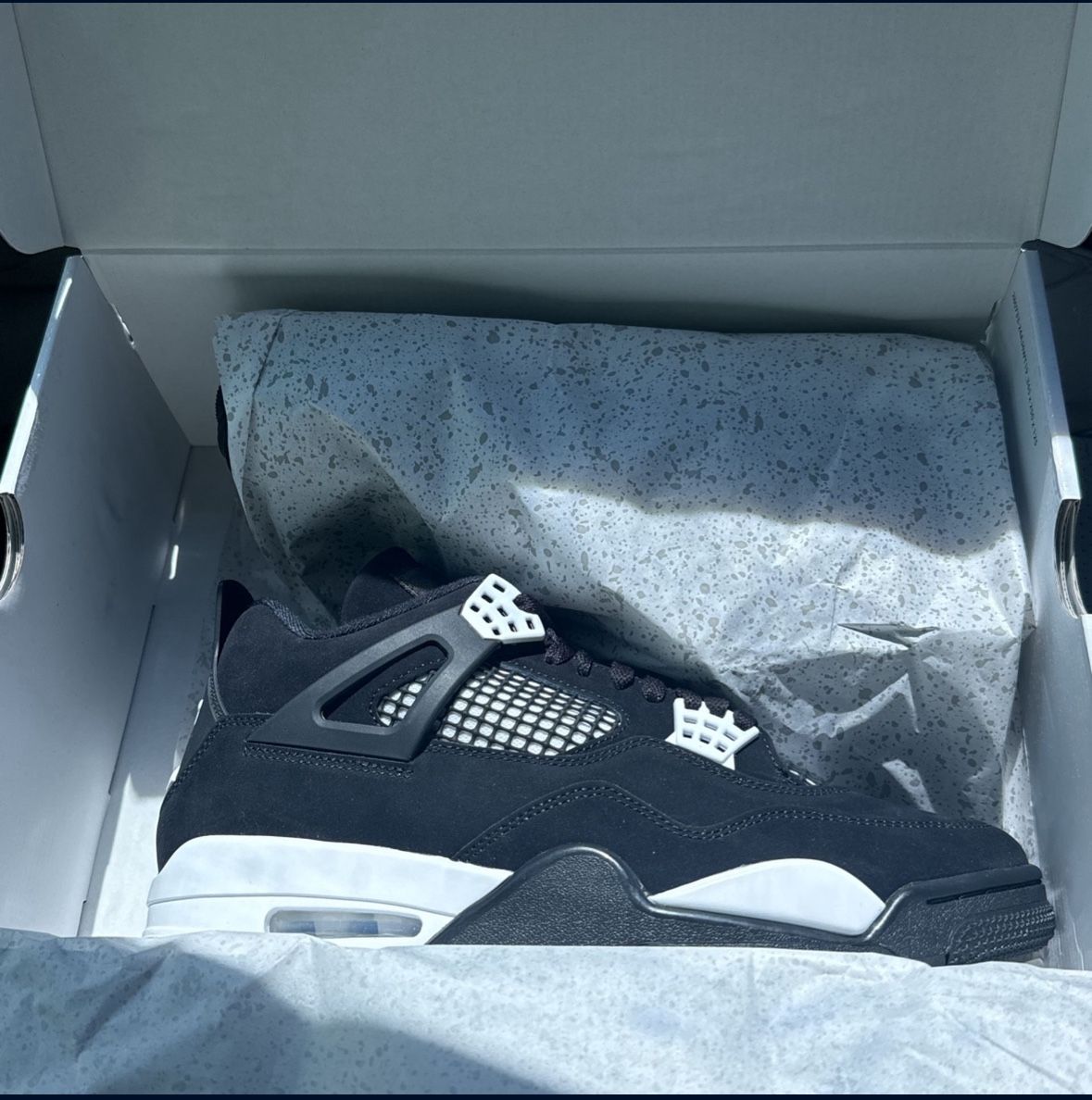 Jordan 4s White Thunder 