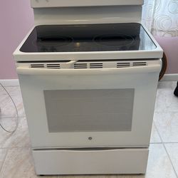 32’ GE Stove
