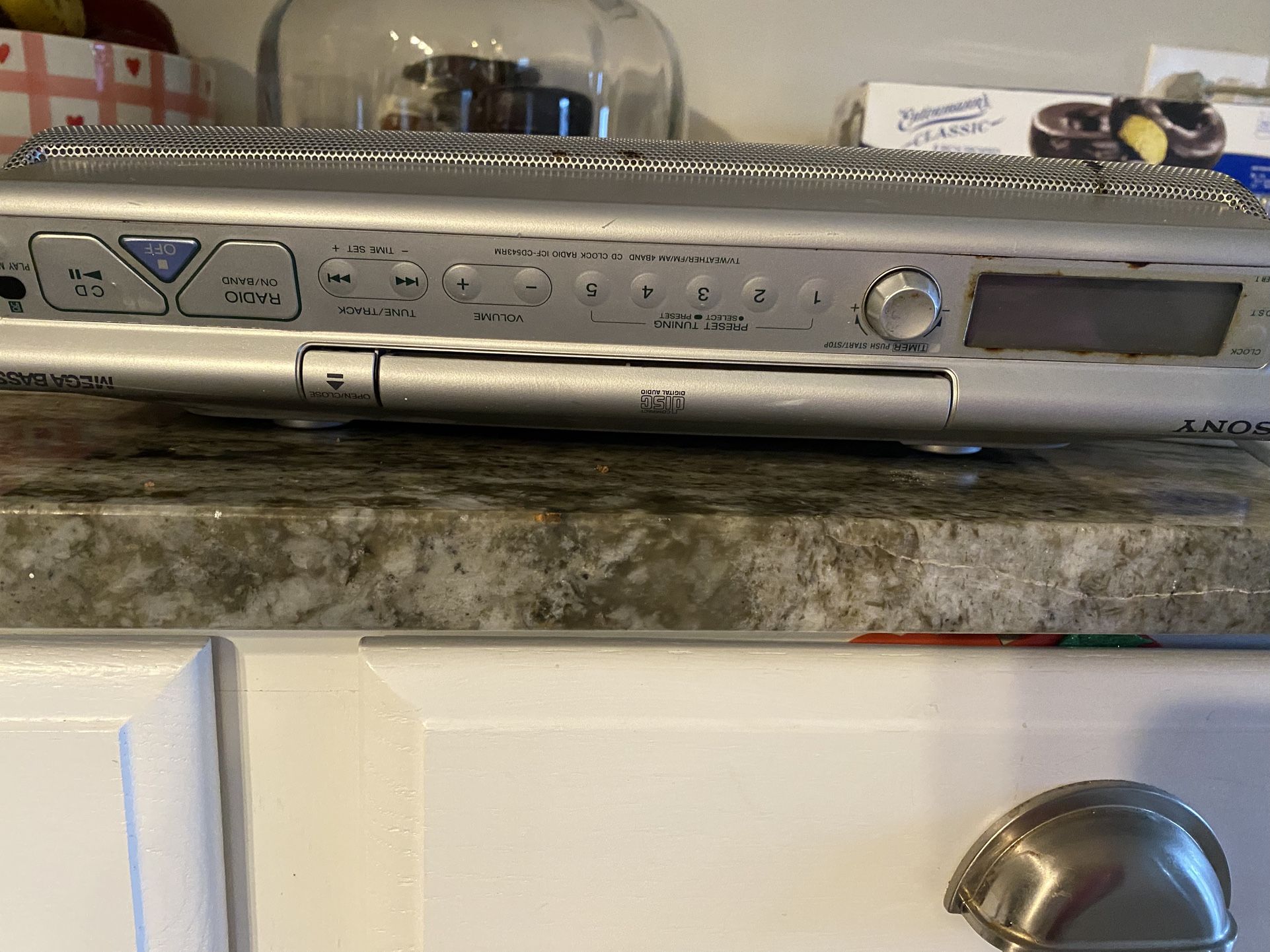 Sony Radio Cd Player Under Cabinet 