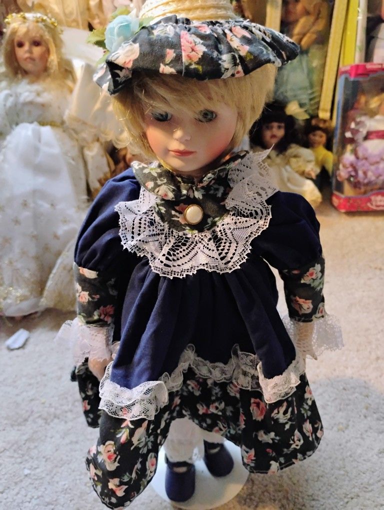 1999 16" Vintage Anco "Elizabeth" Porcelain Doll